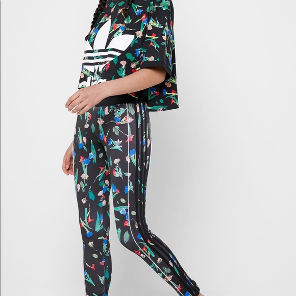 Adidas Bundle Bellista floral croptop&joggers SALE - Picture 3 of 9